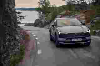 volvo ex30 cross country