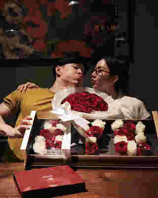  เกิร์ลกรุ๊ปสาวเซอร์ไพรส์ แฟนหนุ่มนักธุรกิจขอแต่งงาน