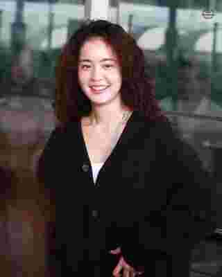 โบว์ เมลดา ลุคใหม่ ผมหยิกลอนสวยน่ารักสดใส ก่อนบินไปเรียนต่อที่อังกฤษ