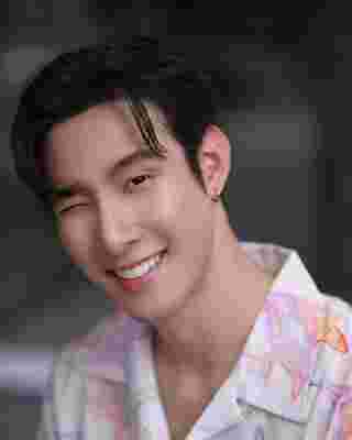 เมฆ จุติ