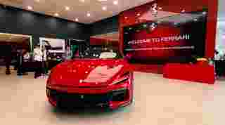 Ferrari Purosangue ป๊อก ภัสสรกรณ์