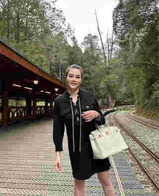 เปิดกรุแบรนด์เนม ดิว อริสรา สวยหรูทุกคอลเล็กชั่น สมดีกรีนางร้ายสายแฟ