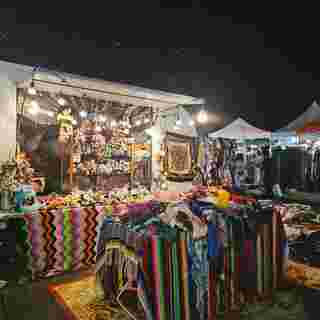 ตลาดนัดเลียบด่วนแดนเนรมิต