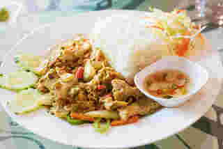 เมนูผัดผงกะหรี่หมู