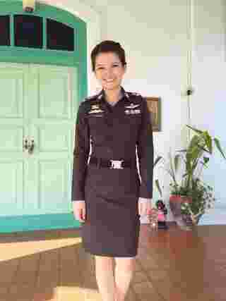 เปิดประวัติ หมอแอร์ อัญชุลี หมอตำรวจคนดัง