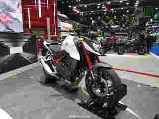 Honda Hornet 750 2023