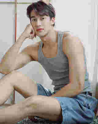เชลล์ ธกฤต