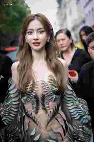 แองเจล่าเบบี้ ปารีส แฟชั่น วีก