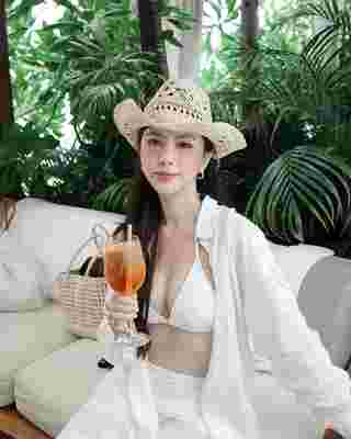 กุ๊กกิ๊ก กชกร นางเอกจักร ๆ วงศ์ ๆ เสิร์ฟบิกินี่