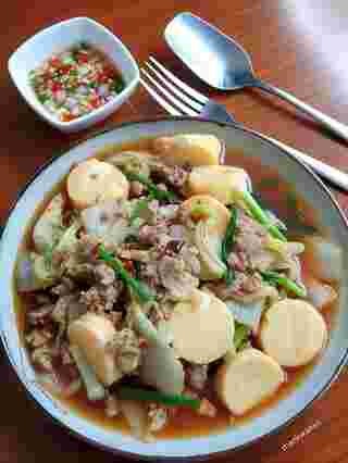 ผัดผักกาดขาวหมูสับกับเต้าหู้ไข่