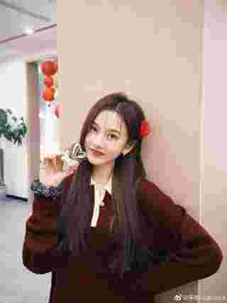 ซ่งจู่เอ๋อร์ ประวัติ song zu er