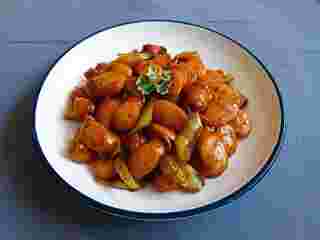 สูตรไส้กรอกผัดซอสมะเขือเทศ