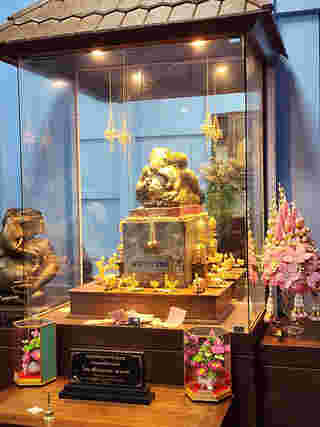 พระอุเชนทร์ วัดสวนขัน