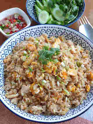ข้าวผัดไข่ 
