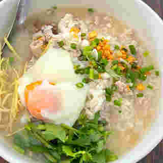 ร้านข้าวต้มดีบุก