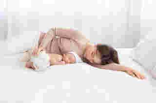 ทารกนอนสะดุ้ง เกิดจากอะไร