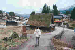 Ainokura Village