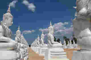 วัดที่มีรอยพระพุทธบาท