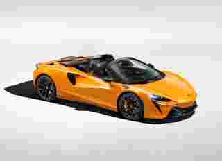 mclaren artura spider