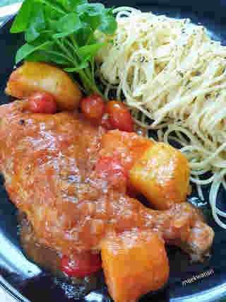 ไก่อบซอสมะเขือเทศ