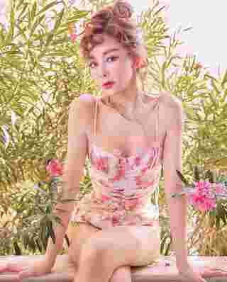 เป้ย ปานวาด นุ่งสั้นโชว์หุ่นสวยสับ หวานละมุน แฝงความเซ็กซี่