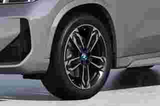 bmw iX1 L