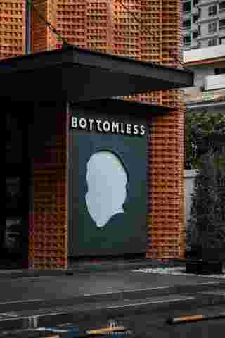 BOTTOMLESS S33 สุขุมวิท