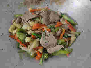 ผัดผัก 