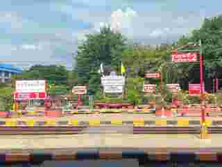 นั่งรถไฟไปเที่ยวอยุธยา