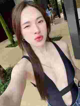 ปันปัน สุทัตตา แซ่บสะใจ ใส่ชุดว่ายน้ำแหวกอกลึกถึงสะดือ