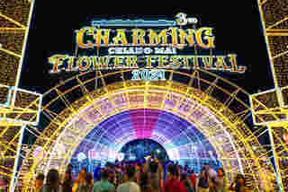 CHARMING Chiang Mai Flower Festival