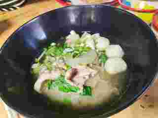นั่งรถไฟไปเที่ยวอยุธยา