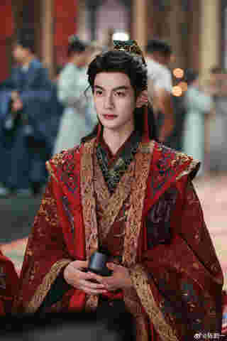 เฉินเฮ่ออี้ ประวัติ