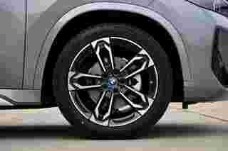 bmw iX1 L