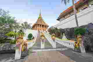 วัดพระพุทธบาท สระบุรี