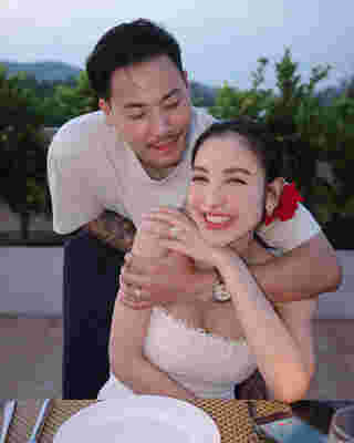 ส่องคอมเมนต์ แพท ณปภา ลงรูปล่าสุด คนหลุดโฟกัสที่มือ