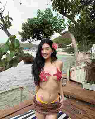 เบียร์ เดอะวอยซ์ นุ่งบิกินี่ปลาดาว โชว์อกอึ๋ม !