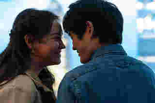 ลี ฟง กับแม่ ใน หนัง Karate Kid: Legends