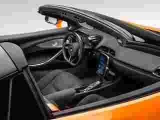 mclaren artura spider