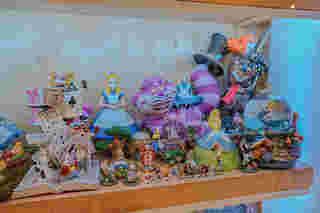 พิพิธภัณฑ์ของเล่น Tooney Toy Museum 