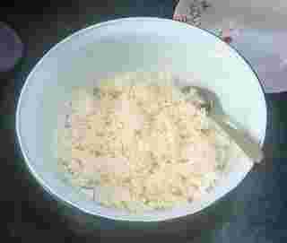 ข้าวผัดแซลมอน