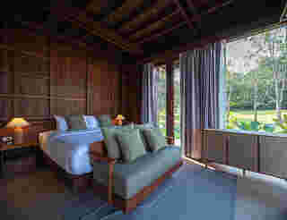 ที่พักหน้าฝน 2568 Nachan The Antique Courtyard
