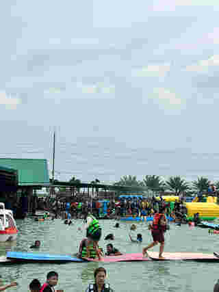 หาดโจ๊กบางปิ้ง สมุทรสาคร