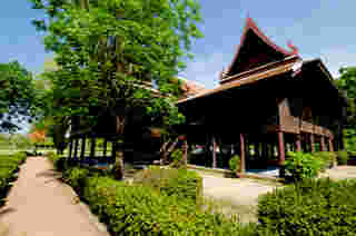 งานเพลินราตรี ศรีอยุธยา คุ้มขุนแผน