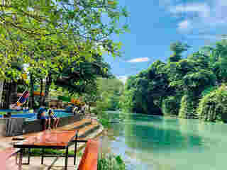 ที่พักแก่งกระจาน มีเครื่องเล่น เรือนวารี รีสอร์ท แก่งกระจาน
