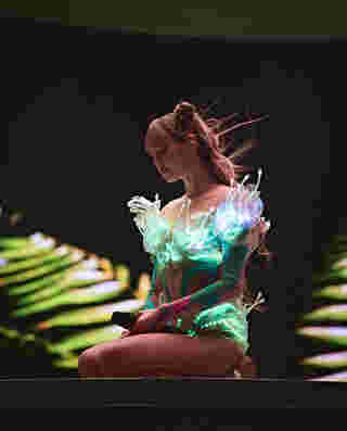 ลิซ่า BLACKPINK ปังไม่หยุด กับ 3 ลุคที่ถูกยกเป็นชุดที่ดีที่สุดบนเวที Coachella 2025