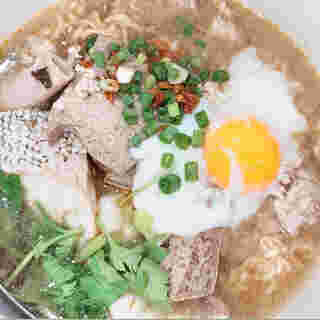 ร้านข้าวต้มดีบุก