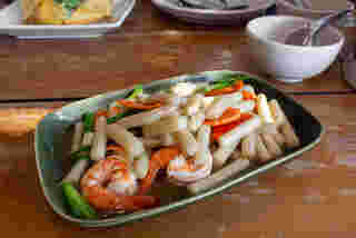 ผัดสายบัวน้ำมันหอย