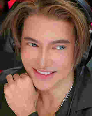 ดีเจดัง เปิดลุคล่าสุด หล่อละมุนสไตล์บอยแบนด์ 