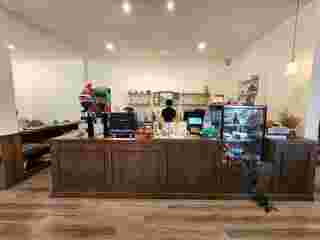 Phli, ผลิ คาเฟ่